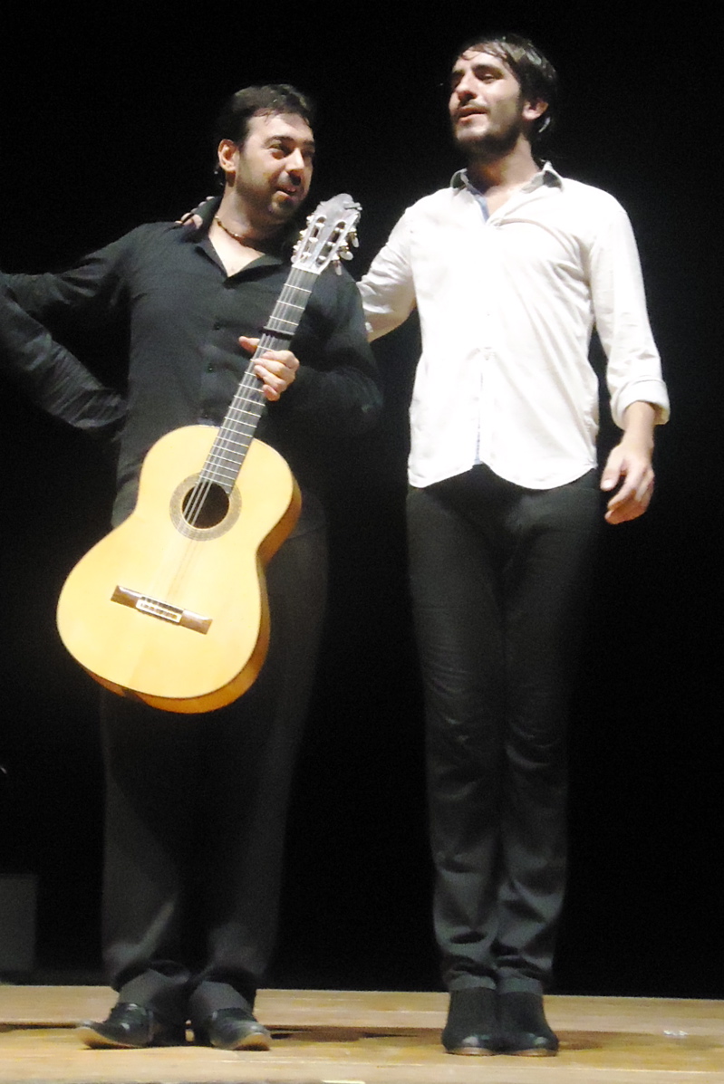 Juan REQUENA and Daniel NAVARRO and my guitar "Jesus Bellido"